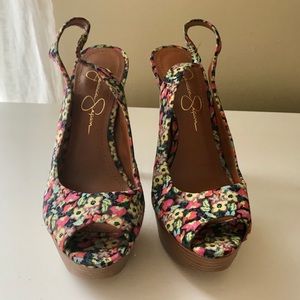 Jessica Simpson size 7 floral sandals